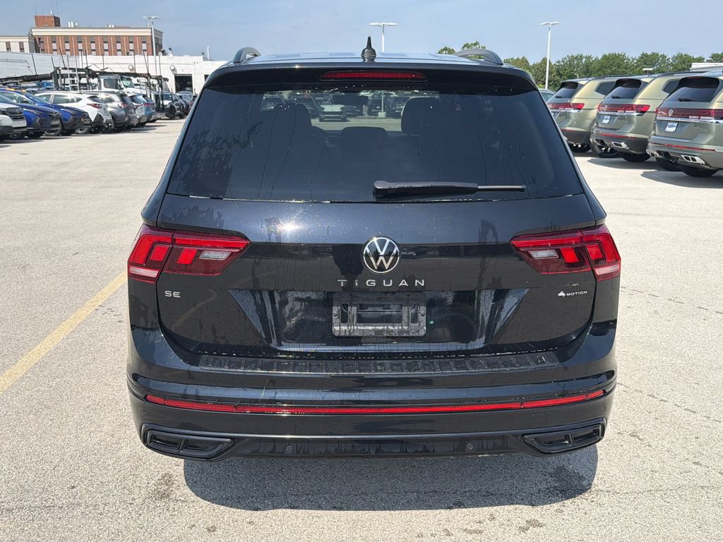Used 2023 Volkswagen Tiguan SE R-Line AWD/4WD image 5