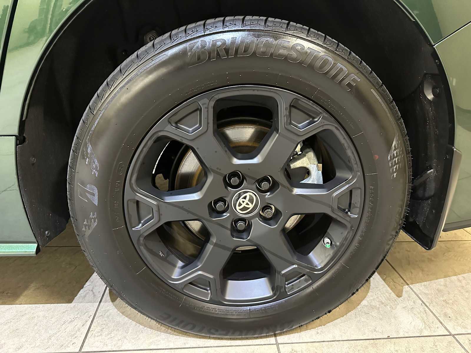 Certified 2025 Toyota Sienna XLE Woodland Edition image 8