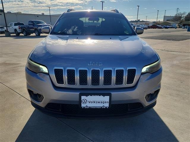 Used 2019 Jeep Cherokee Latitude w/ Popular Appearance Group image 8