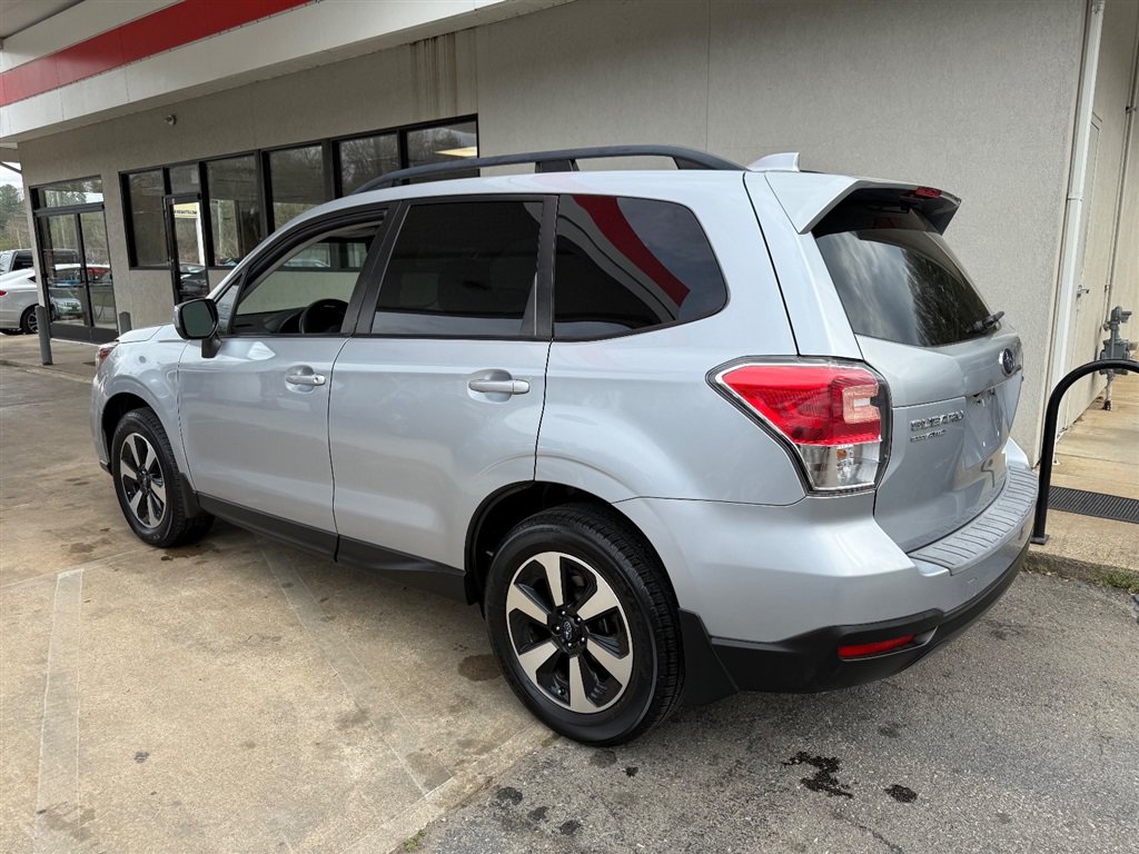Used 2018 Subaru Forester 2.5i Premium AWD/4WD image 14