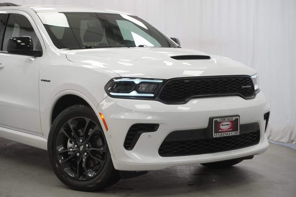 Certified 2023 Dodge Durango R/T w/ Blacktop Package AWD/4WD image 3