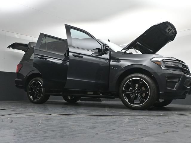 Used 2023 Ford Expedition Limited image 54