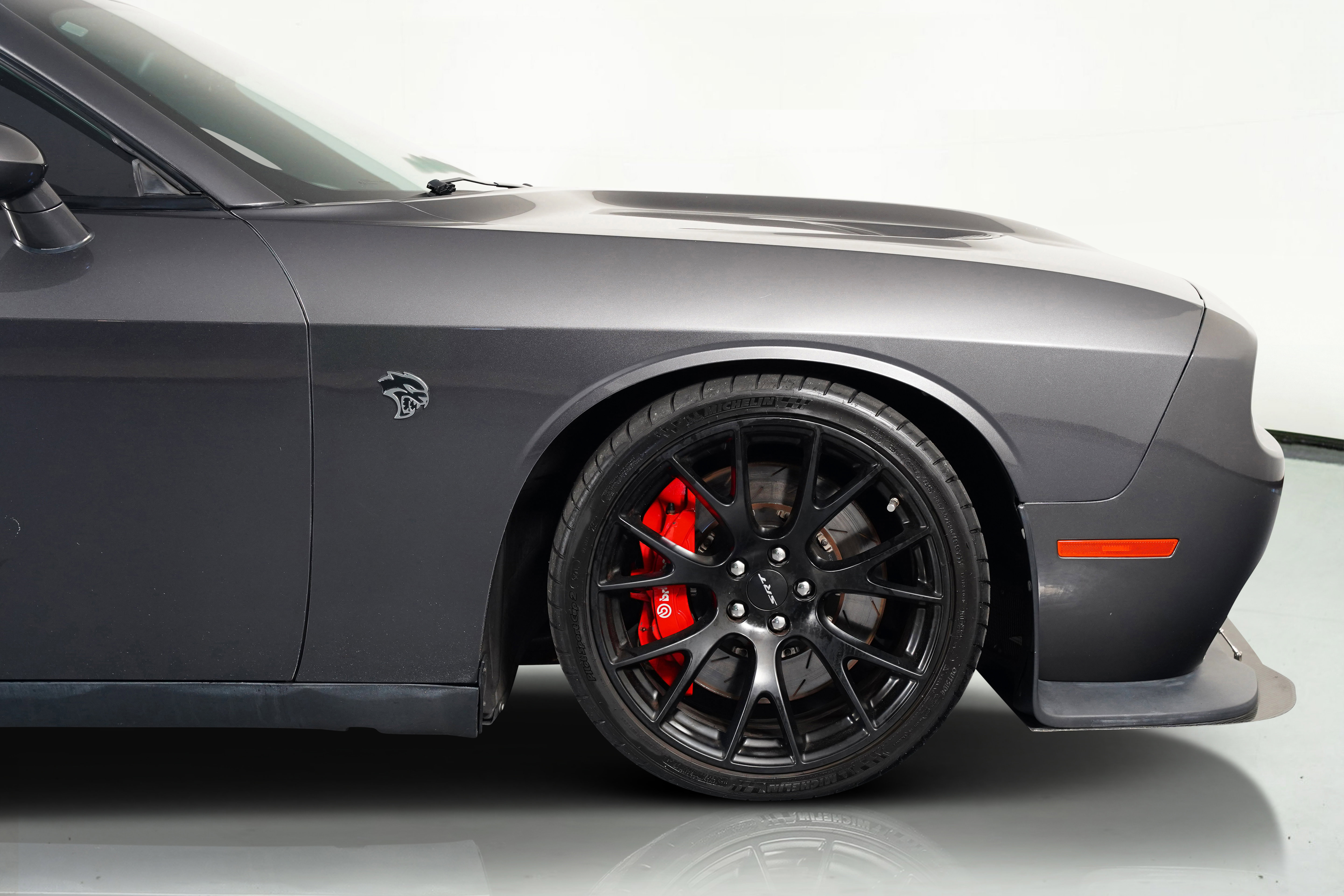 Used 2016 Dodge Challenger SRT Hellcat image 7