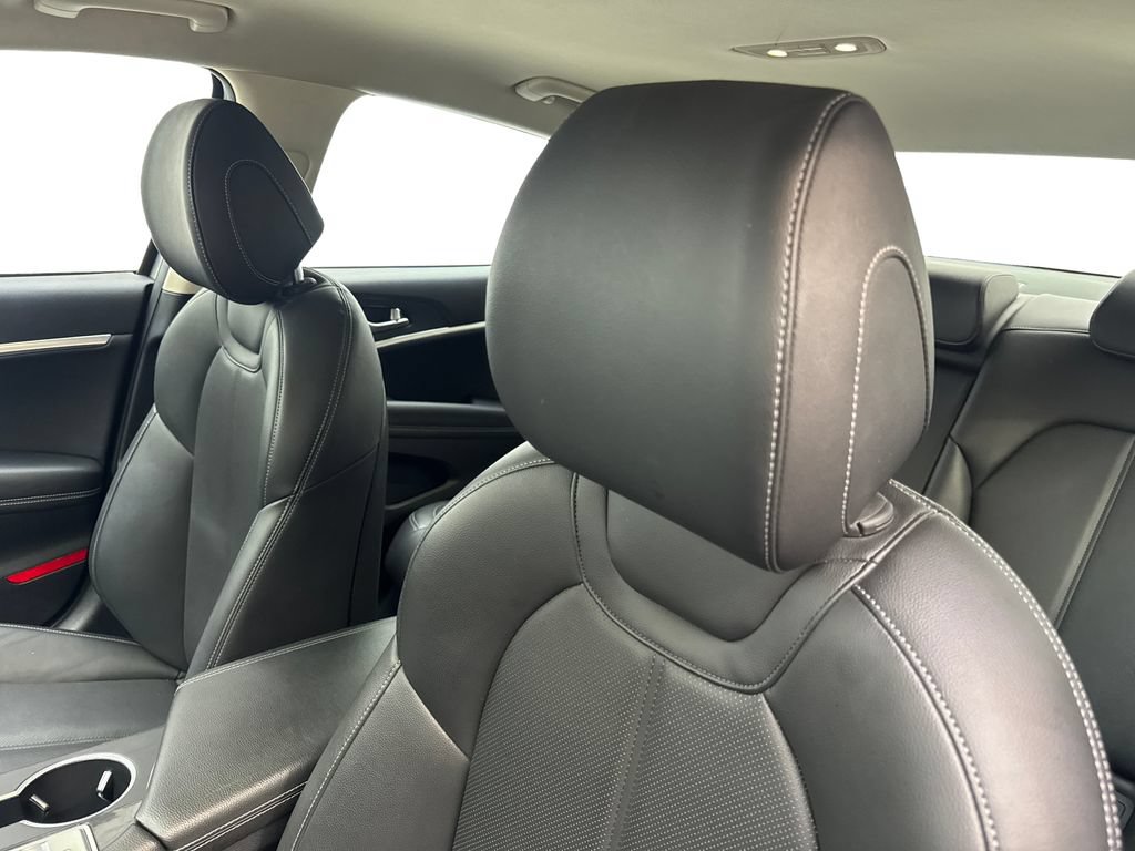 Used 2025 Genesis G70 2.5T RWD image 27