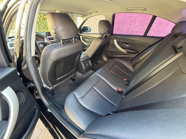 Used 2018 BMW 320i Sedan RWD image 28