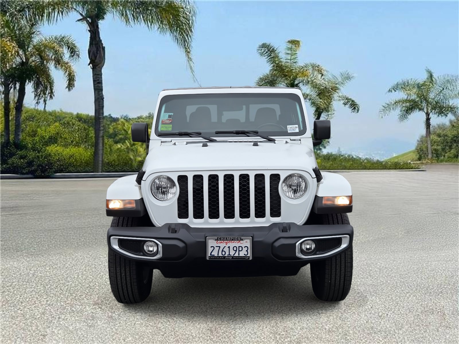 Certified 2022 Jeep Gladiator Sport AWD/4WD image 3