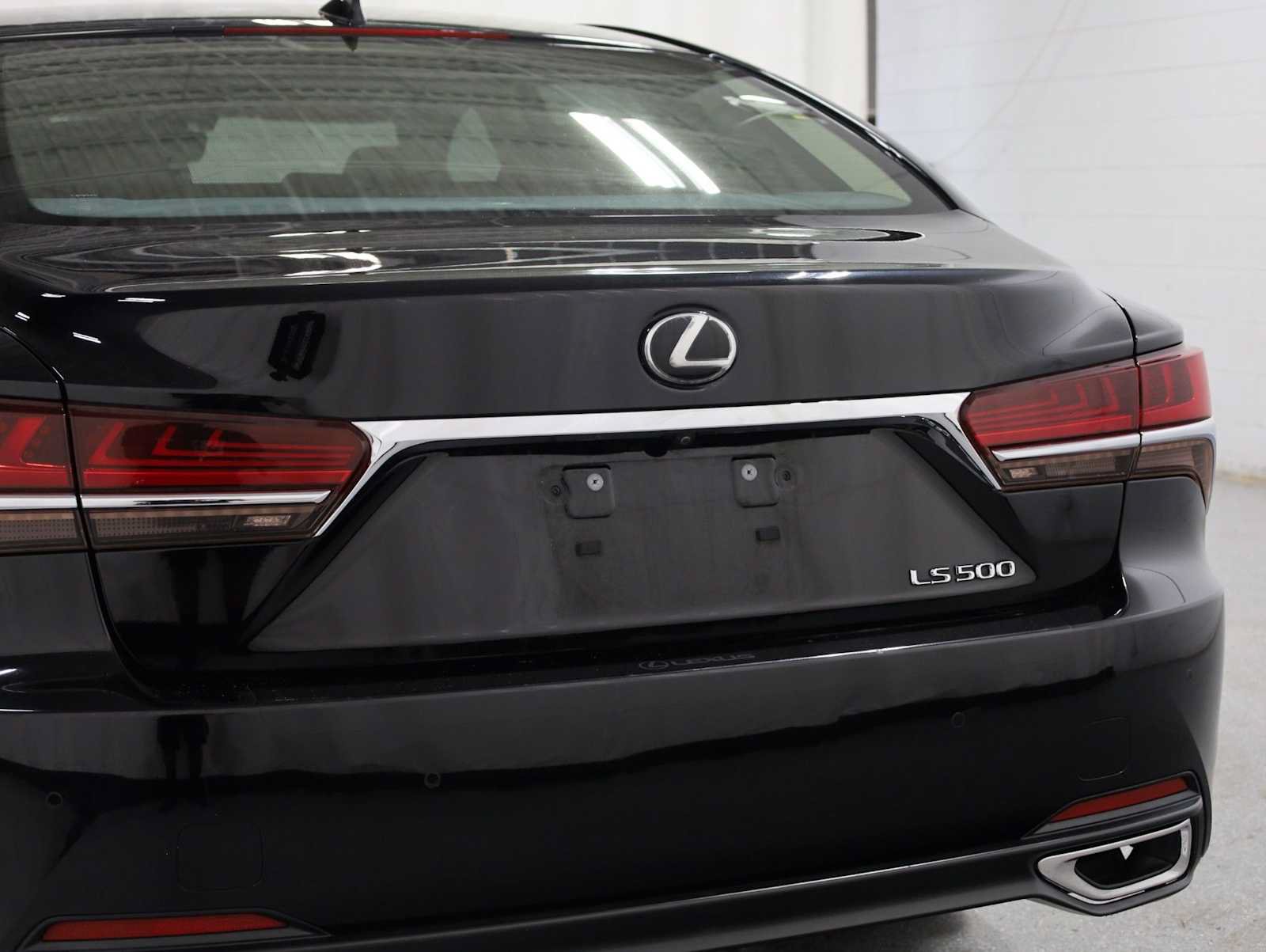 Used 2018 Lexus LS 500 w/ Interior Upgrade Package RWD image 8