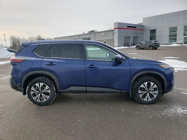 Used 2022 Nissan Rogue SV image 4