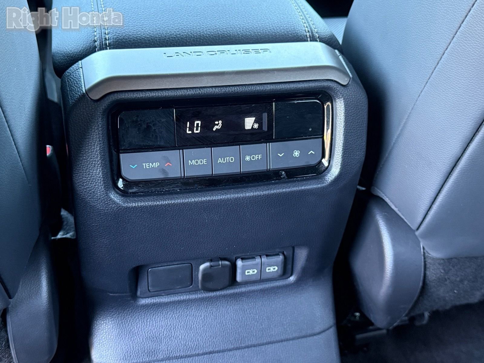 Used 2024 Toyota Land Cruiser image 28