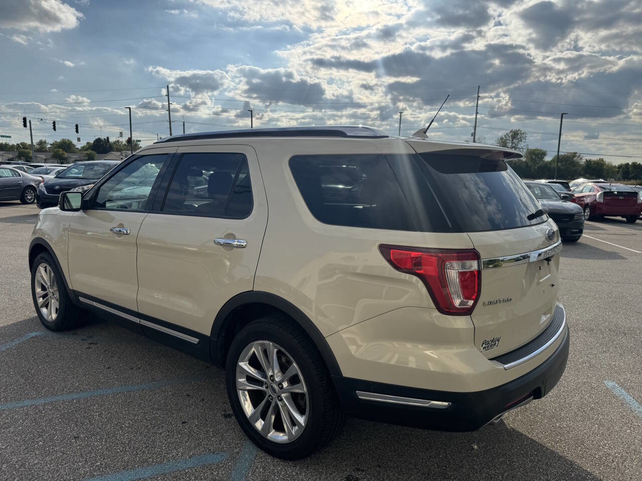 Used 2018 Ford Explorer Limited w/ Equipment Group 301A image 10