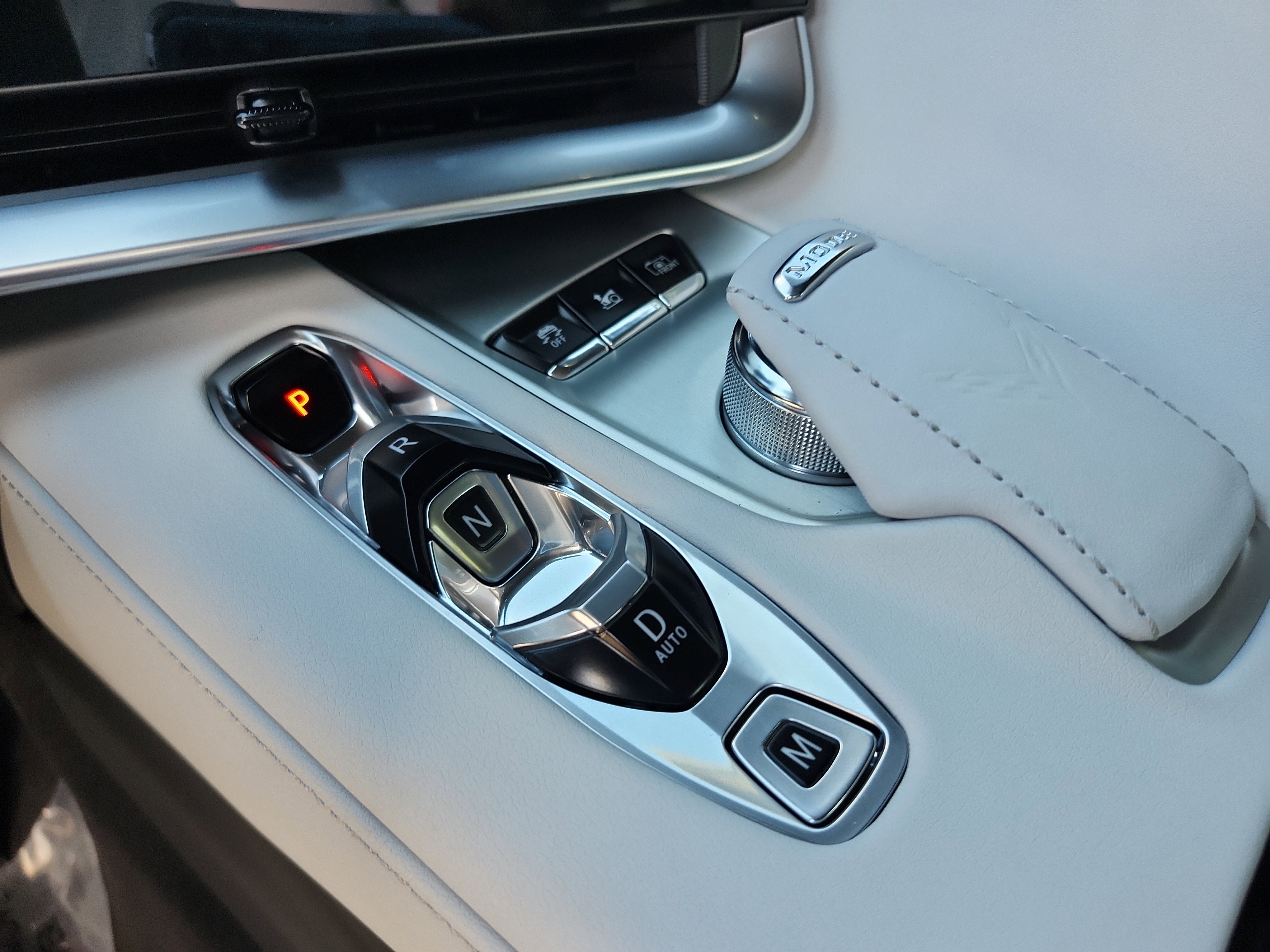 Used 2025 Chevrolet Corvette Stingray Preferred Cpe w/ 2LT image 15