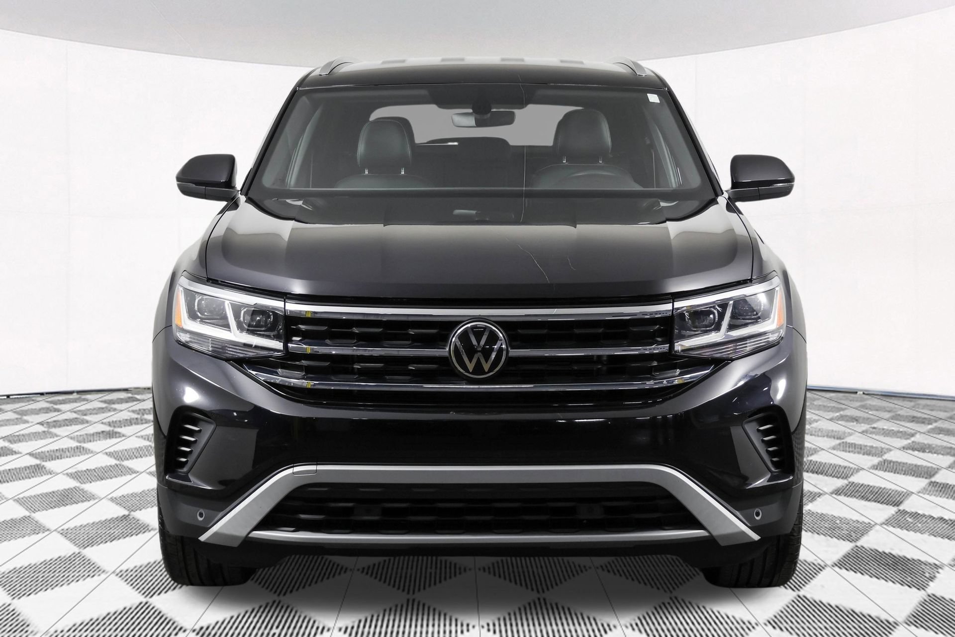 Used 2023 Volkswagen Atlas Cross Sport SE w/ Black Wheel Package AWD/4WD image 11