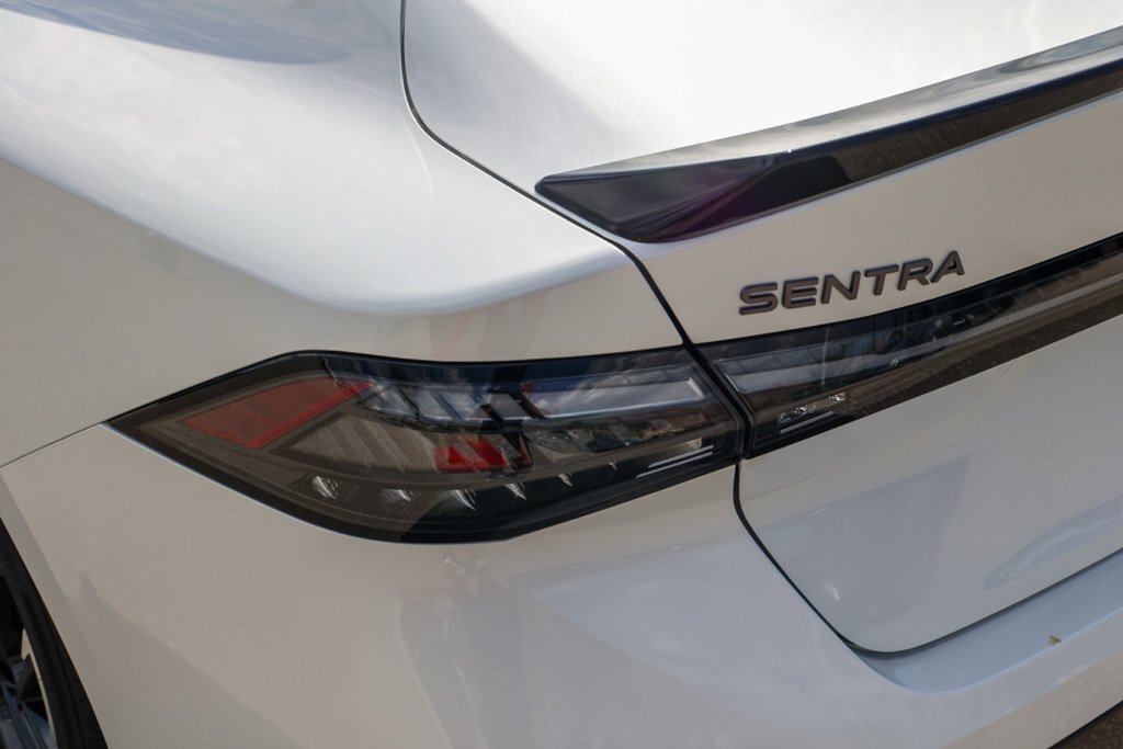 New 2027 Nissan Sentra SR FWD image 8