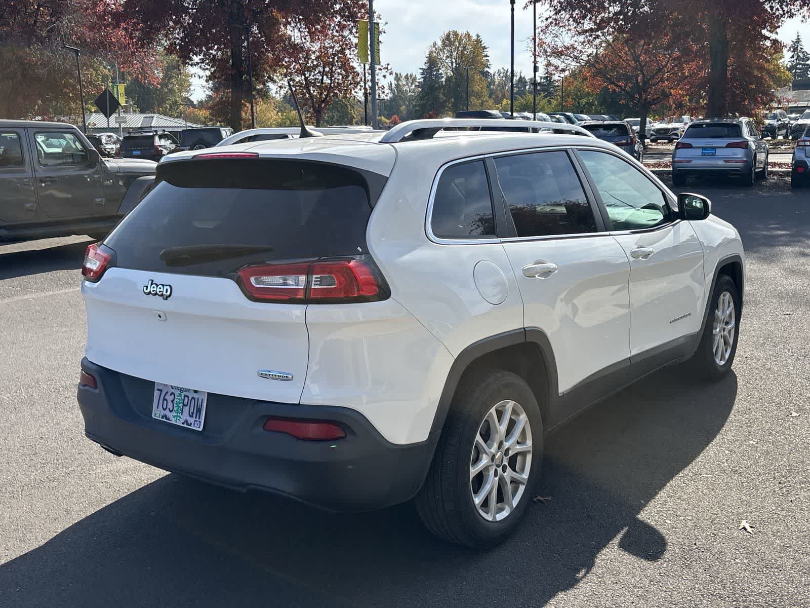Certified 2017 Jeep Cherokee Latitude FWD image 5