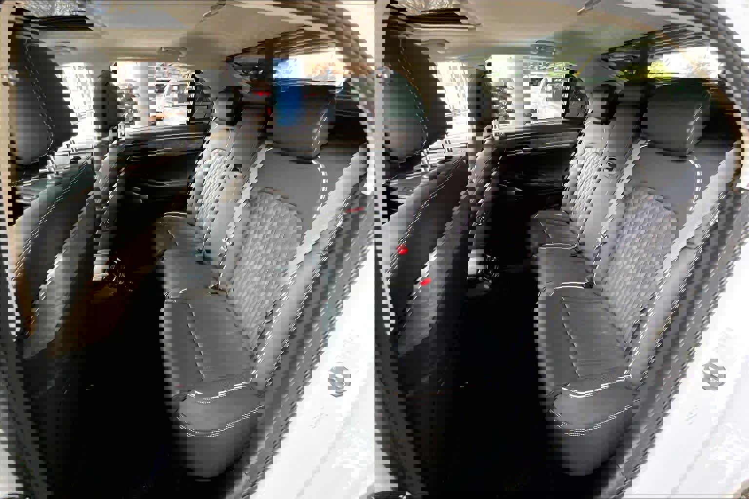 Used 2021 Genesis G90 3.3T Premium image 19