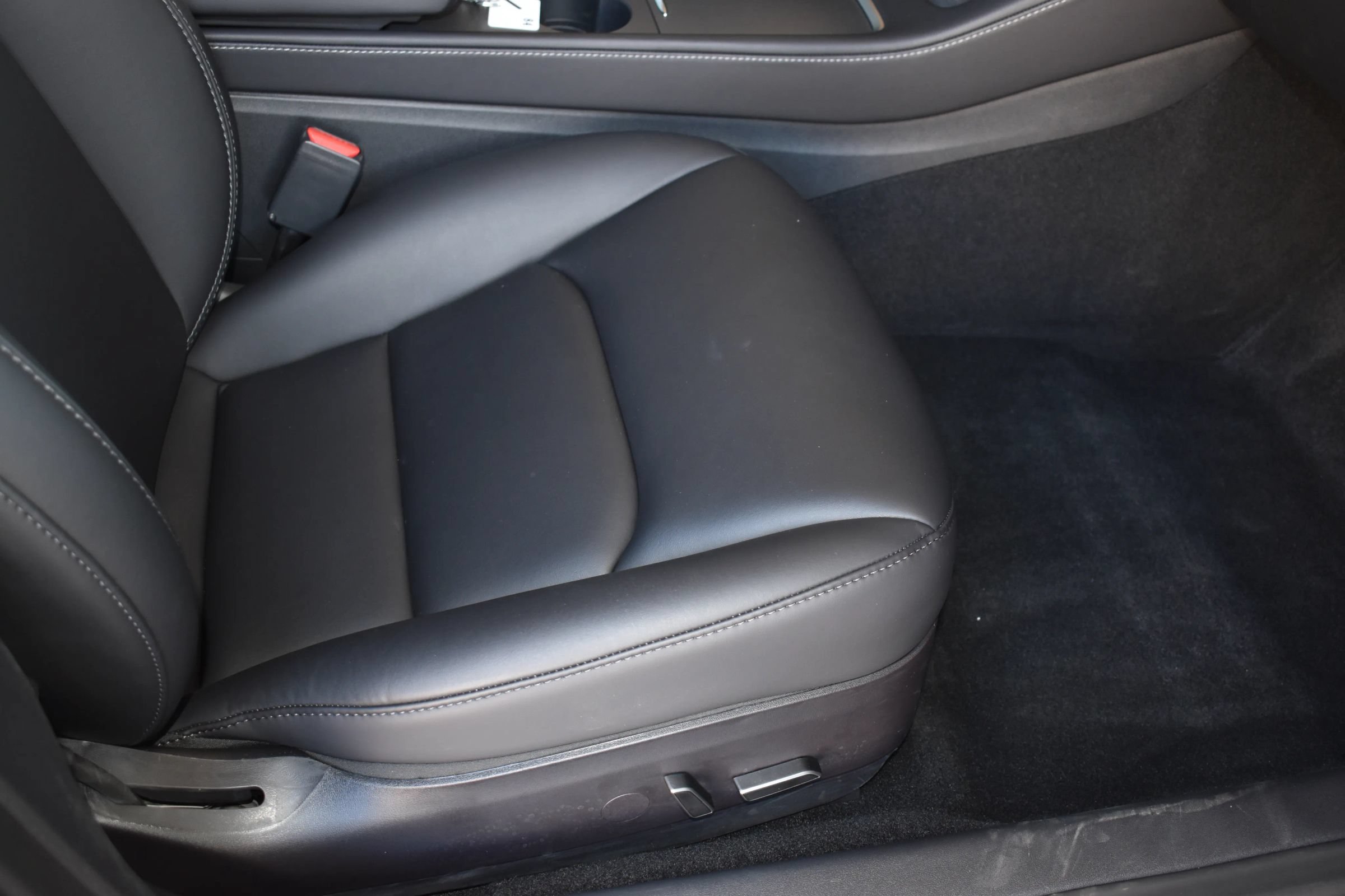 Used 2023 Tesla Model 3 Standard Range RWD image 14