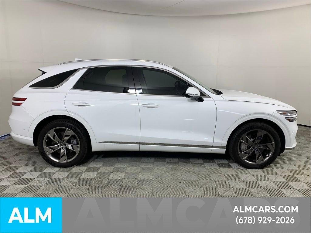 Used 2024 Genesis Electrified GV70 Advanced image 8