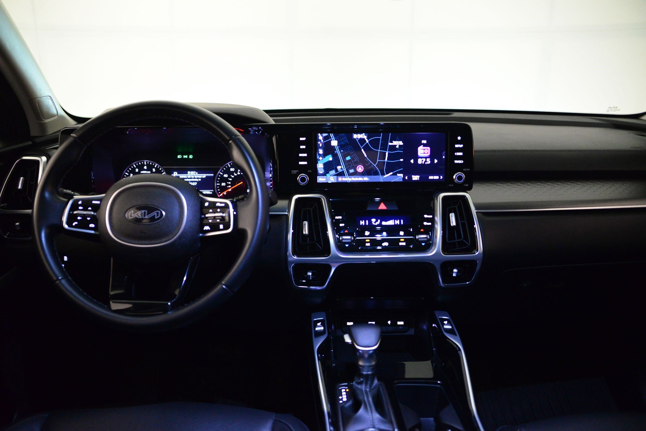 Used 2021 Kia Sorento SX image 3