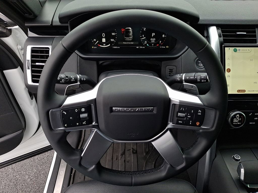 Certified 2025 Land Rover Discovery S image 14