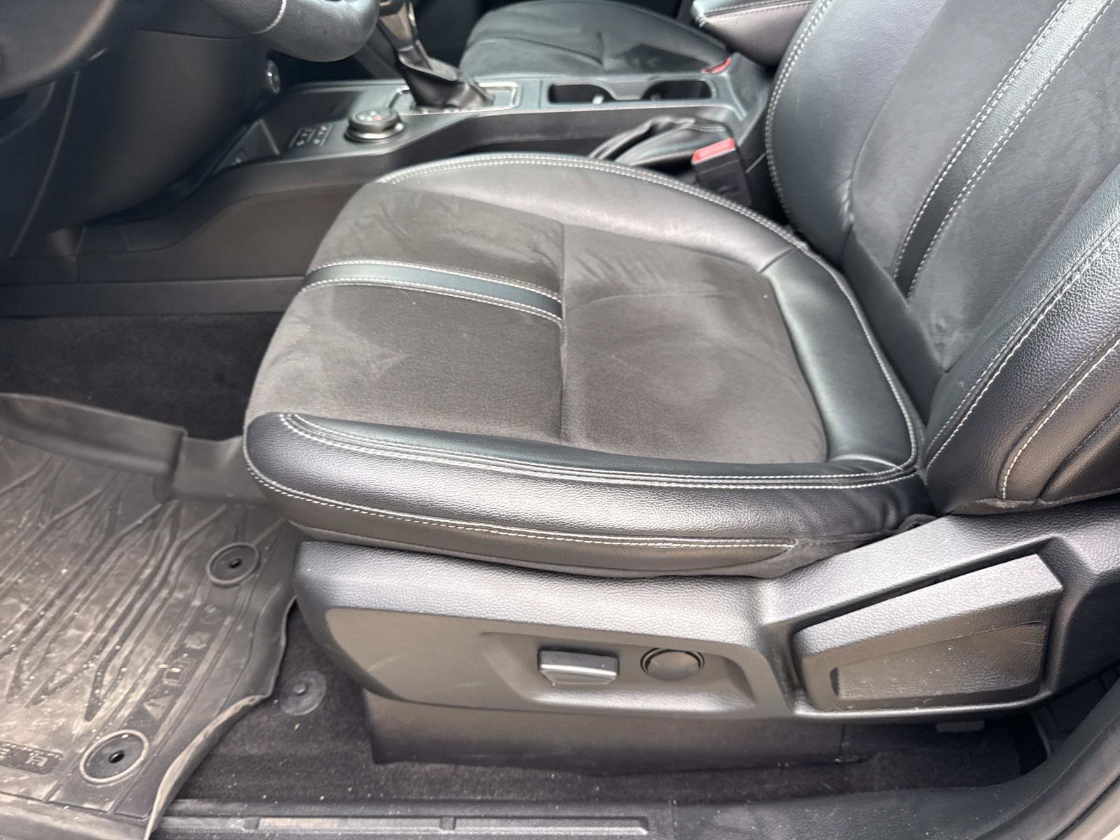 Used 2021 Ford Ranger Lariat w/ Tremor Off-Road Package image 16