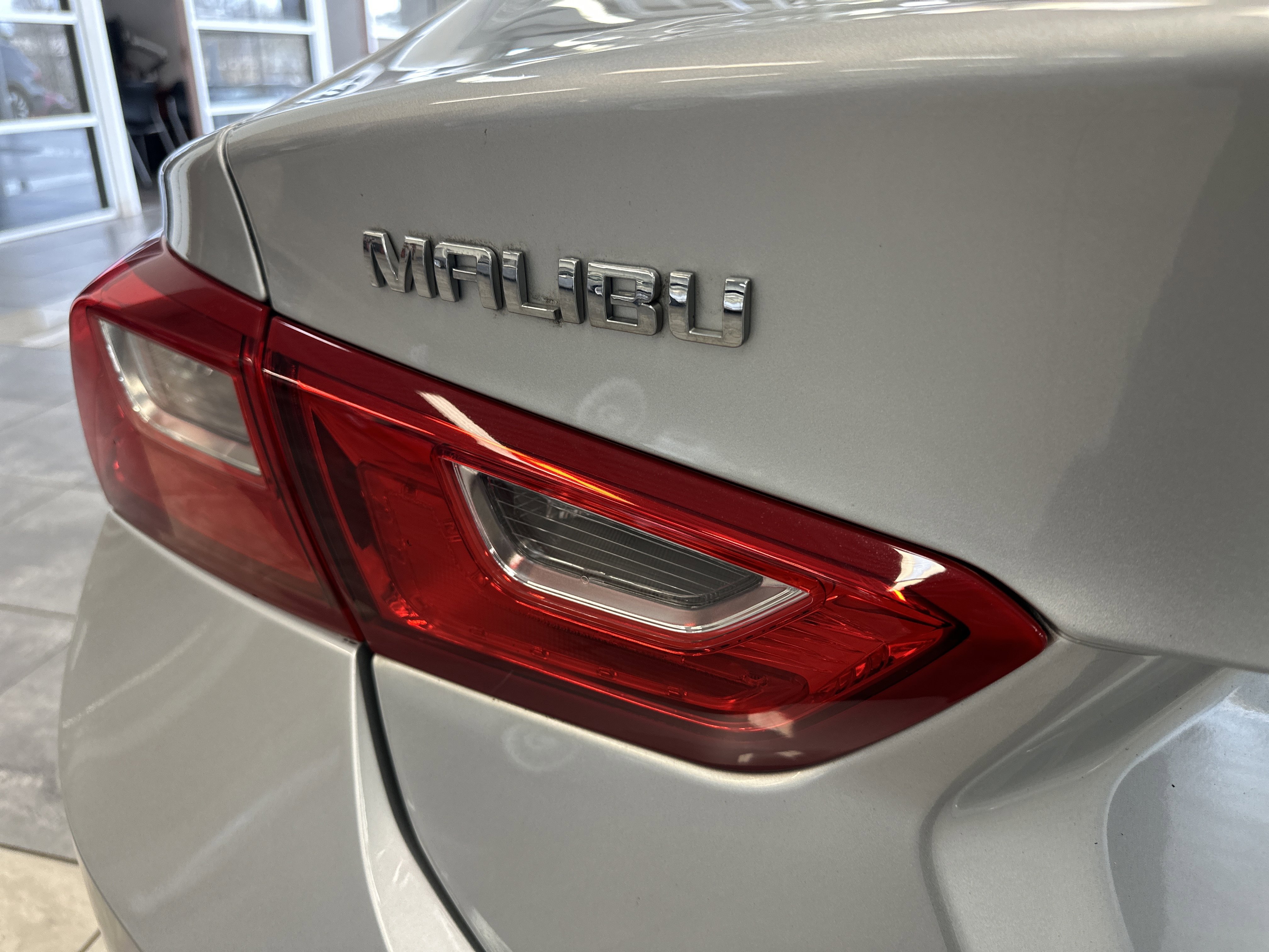 Used 2020 Chevrolet Malibu LS image 8