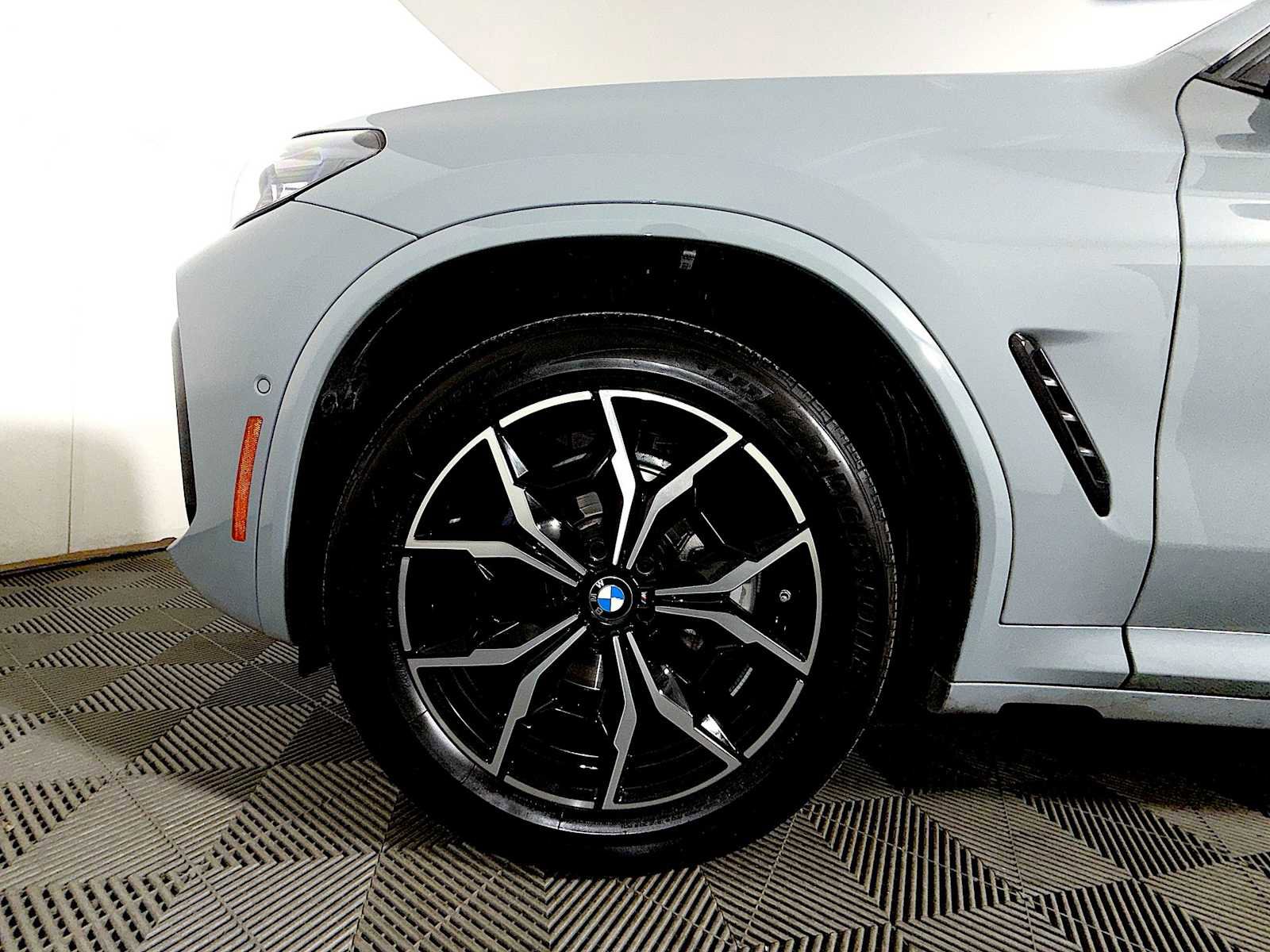 Certified 2024 BMW X3 xDrive30i w/ Premium Package image 8