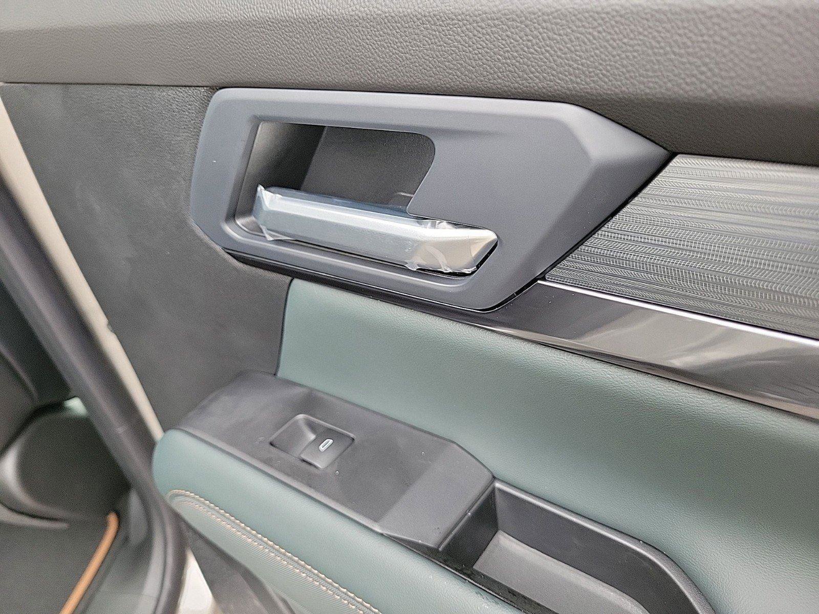 New 2026 GMC Terrain AT4 w/ Convenience Package III image 14