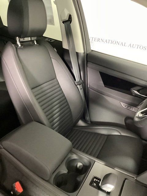 Certified 2025 Land Rover Discovery Sport S image 3
