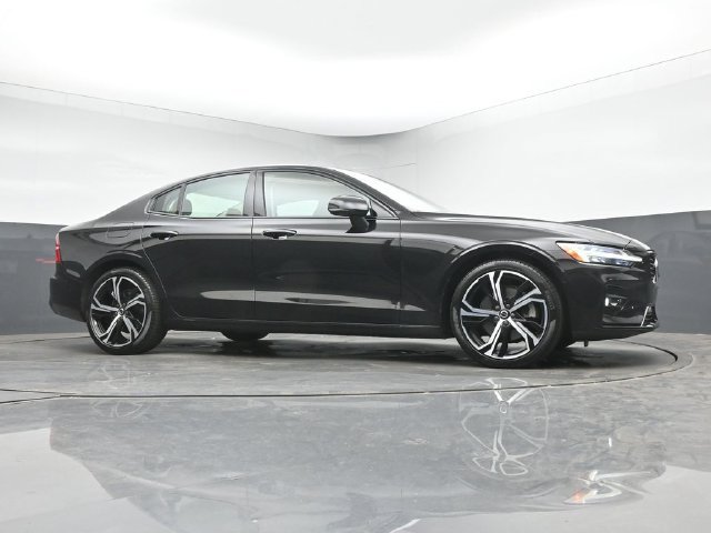 Used 2023 Volvo S60 B5 Ultimate w/ Protection Package Premier FWD image 34