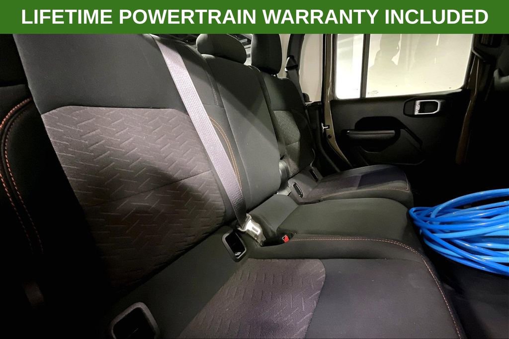 Used 2020 Jeep Gladiator Mojave w/ Trailer Tow Package AWD/4WD image 33