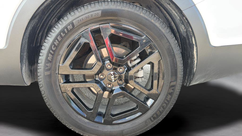 Used 2023 Kia Telluride EX X-Line image 17