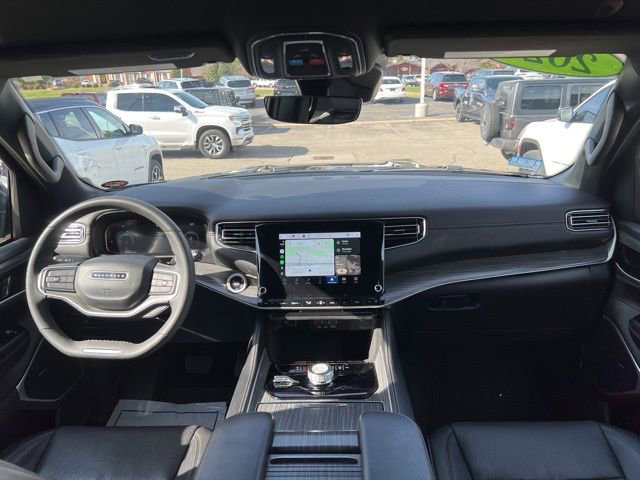 Certified 2024 Jeep Wagoneer Series II w/ Flexible Seating Group AWD/4WD image 17