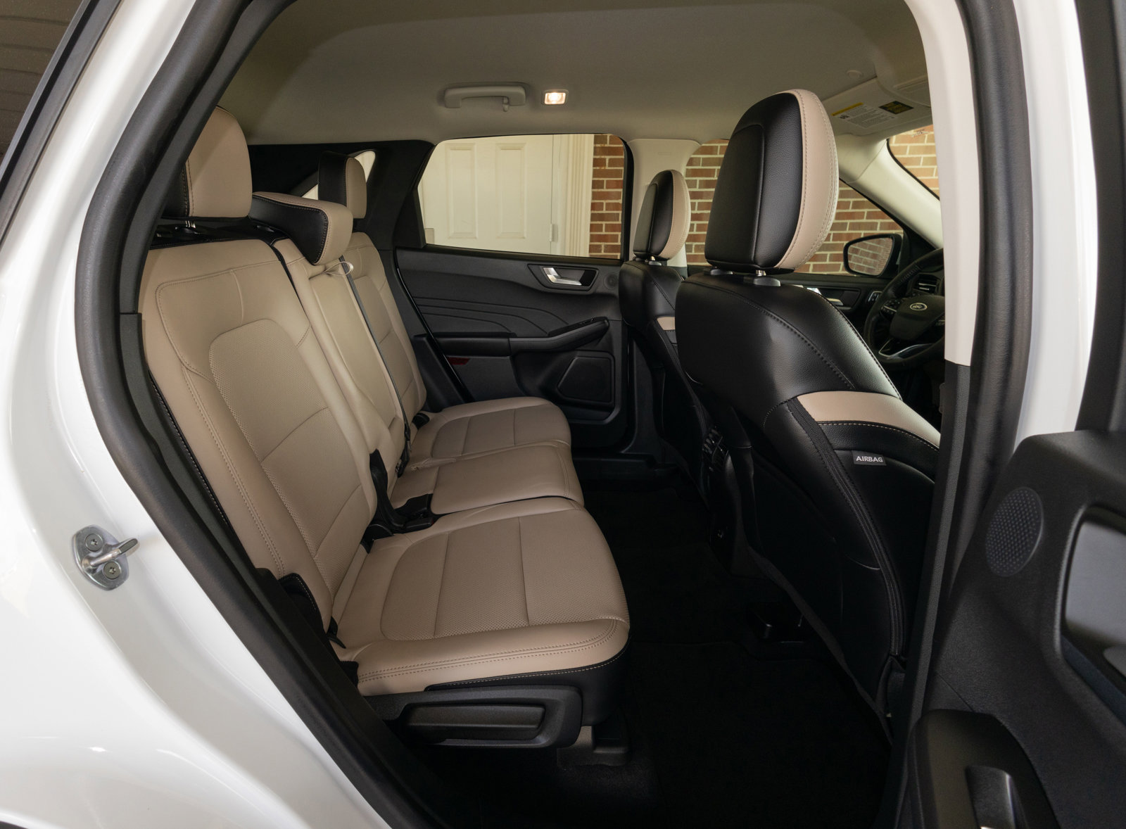 Used 2021 Ford Escape SEL w/ Technology Package AWD/4WD image 26
