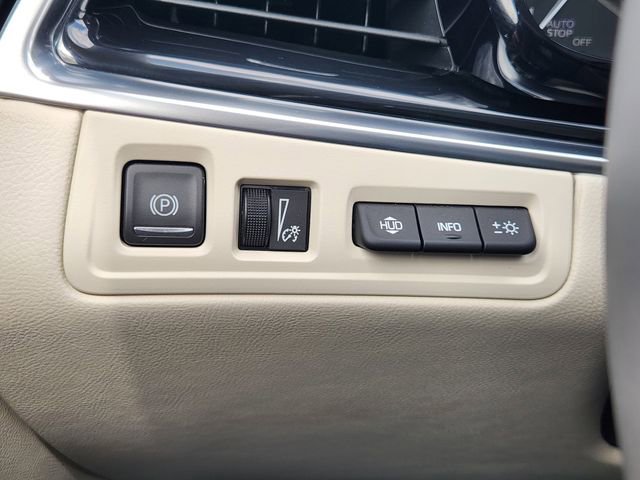 Used 2025 Cadillac XT6 Premium Luxury w/ Technology Package image 23