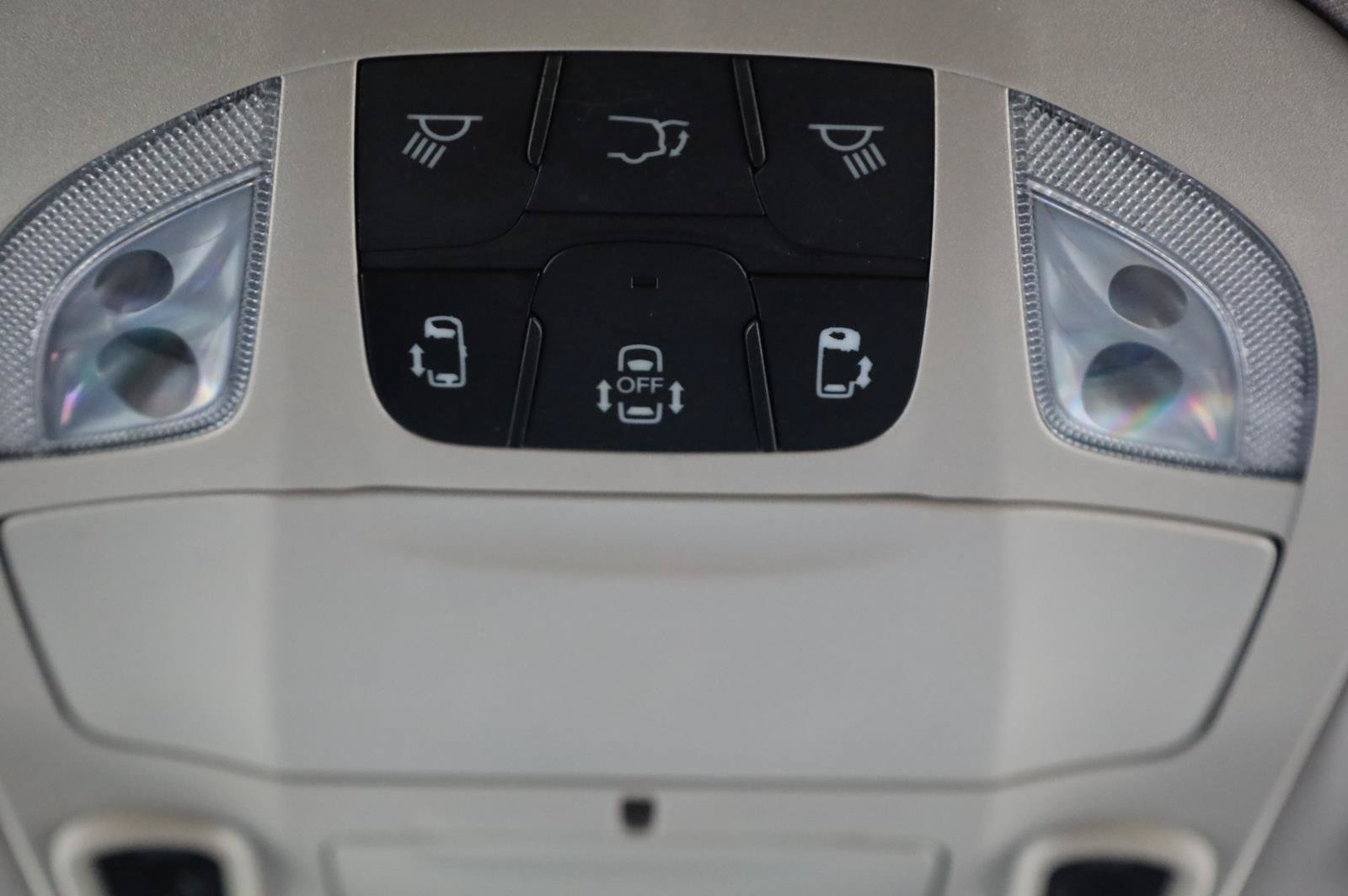 Used 2022 Chrysler Pacifica Limited FWD image 35