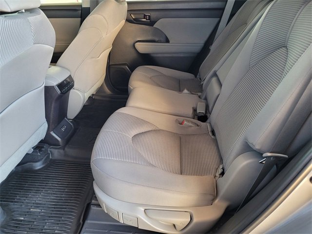 Certified 2023 Toyota Highlander LE image 18