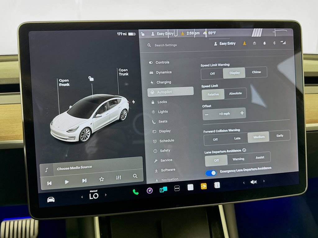 Used 2018 Tesla Model 3 Long Range image 16