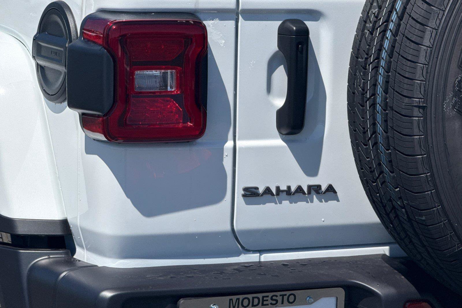 New 2026 Jeep Wrangler Unlimited Sahara AWD/4WD image 26