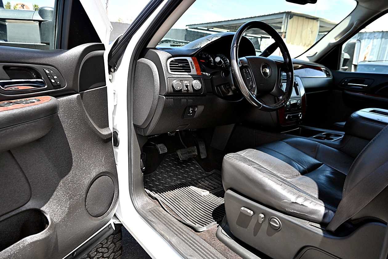 Used 2009 Chevrolet Silverado 2500 LTZ AWD/4WD image 23