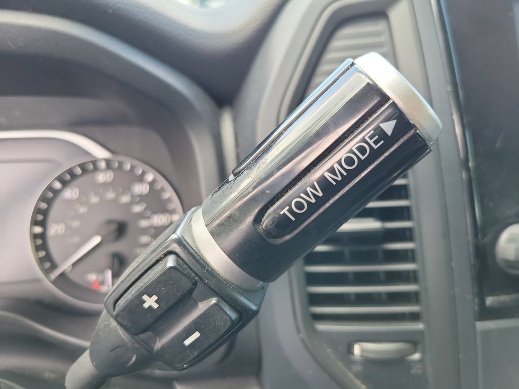Used 2022 Nissan Titan S RWD image 19