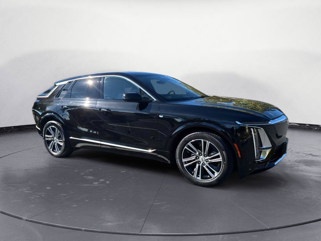 Used 2024 Cadillac Lyriq Luxury RWD image 8