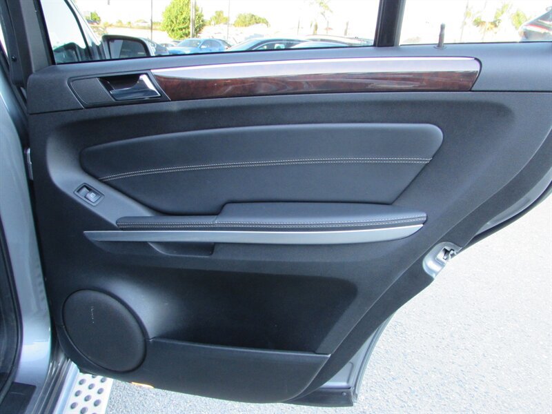 Used 2010 Mercedes-Benz GL 450 4MATIC image 28