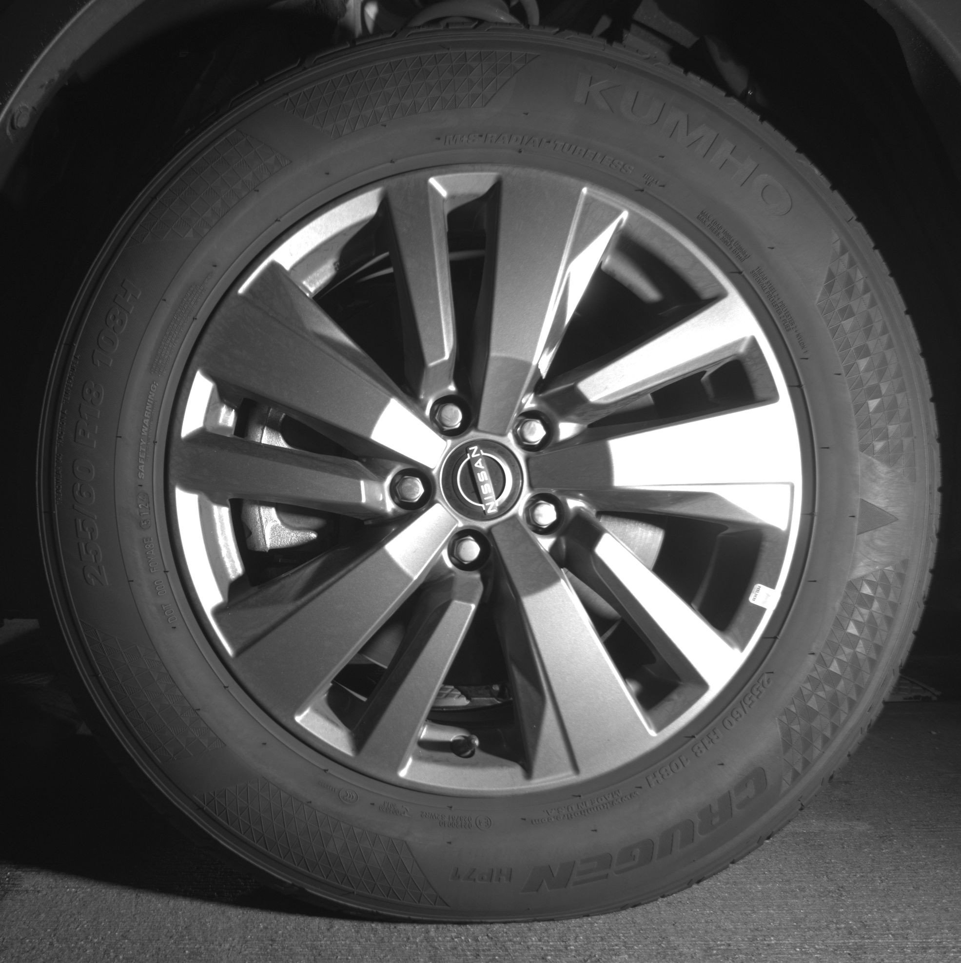 Used 2025 Nissan Pathfinder SV image 12