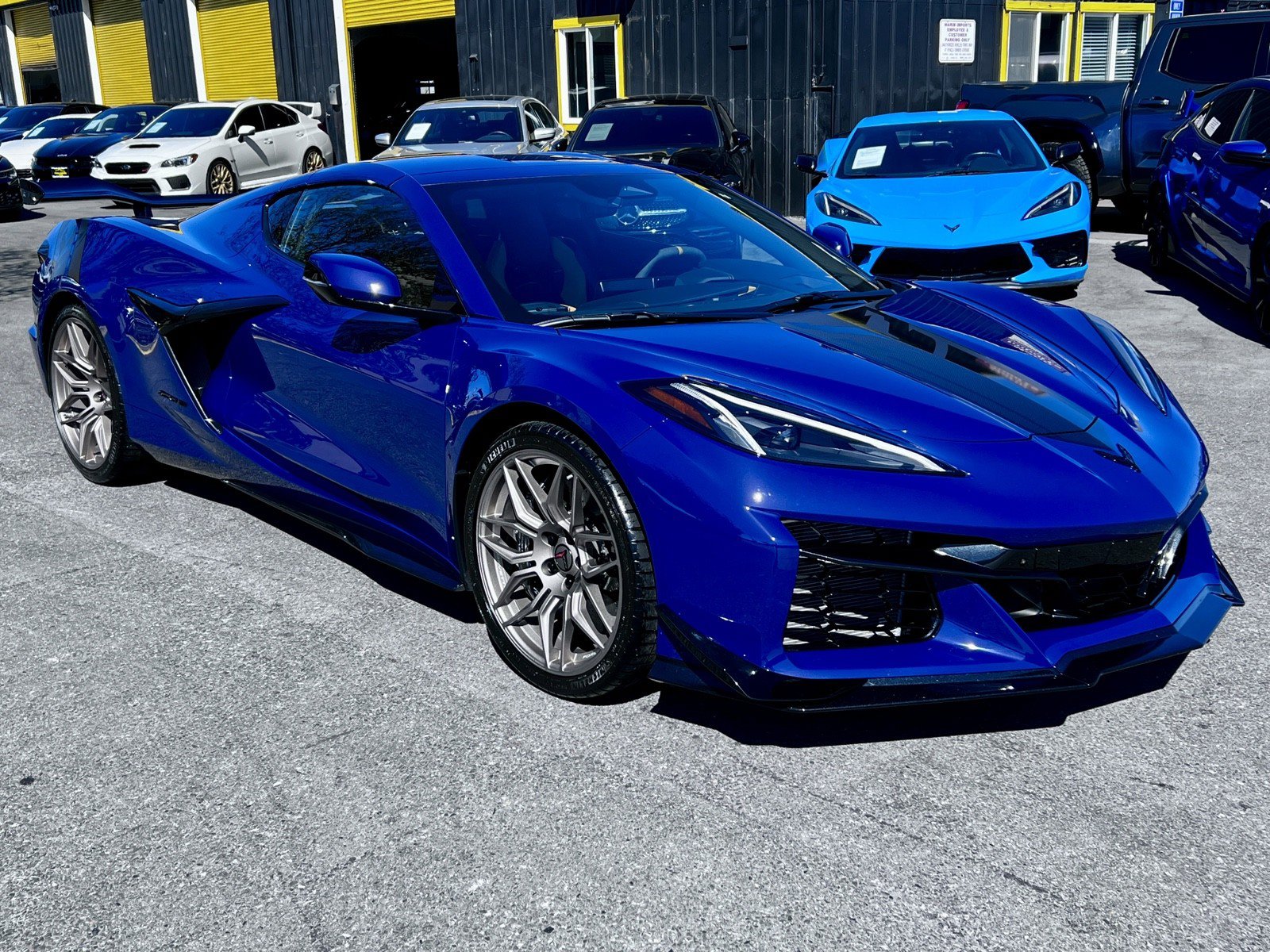 Used 2025 Chevrolet Corvette Z06 w/ Z07 Performance Package RWD image 3