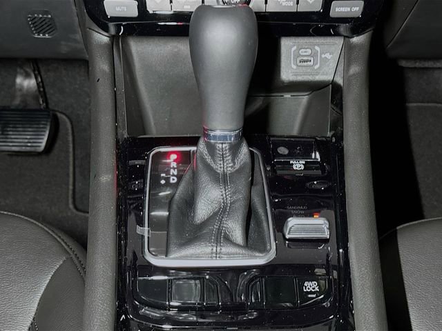 New 2025 Jeep Compass Limited w/ Sun & Sound Group image 11