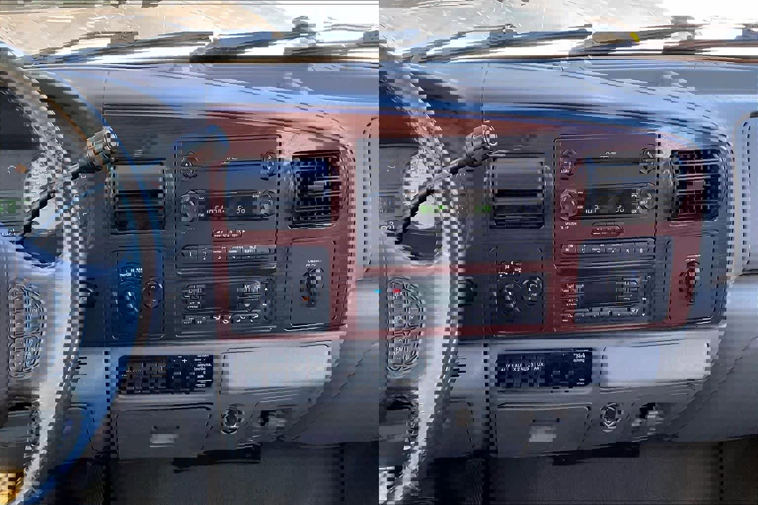 Used 2006 Ford F350 Lariat image 8