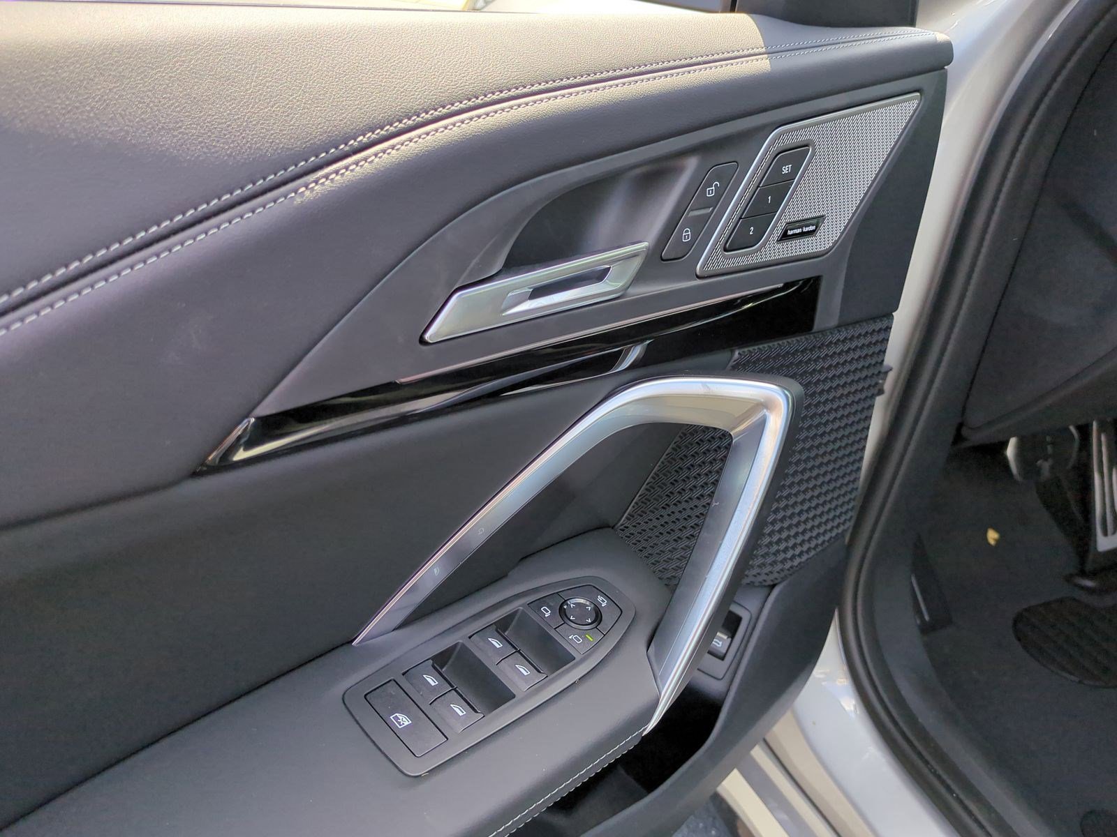 Used 2026 BMW X1 xDrive28i w/ Technology Package image 15