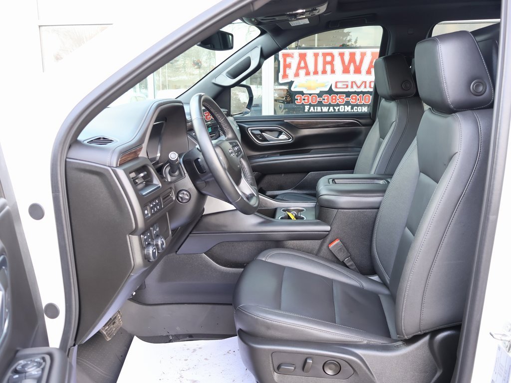 Certified 2024 Chevrolet Suburban Z71 w/ Luxury Package image 14