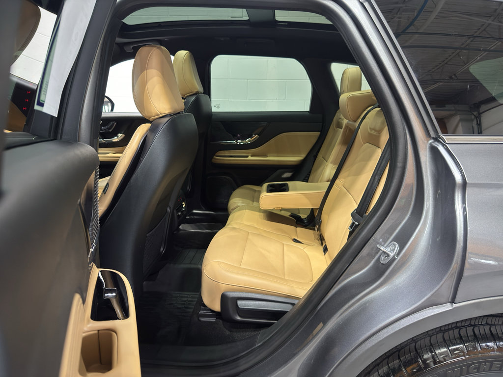 Used 2022 Lincoln Corsair Reserve w/ Equipment Group 201A image 10