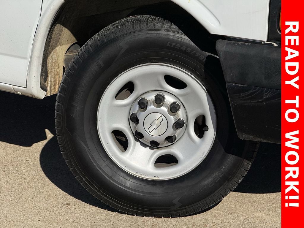 Used 2015 Chevrolet Express 2500 image 21